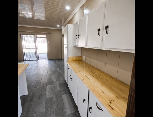 3 BEDROOM HOUSE FOR SALE IN ROTHDENE